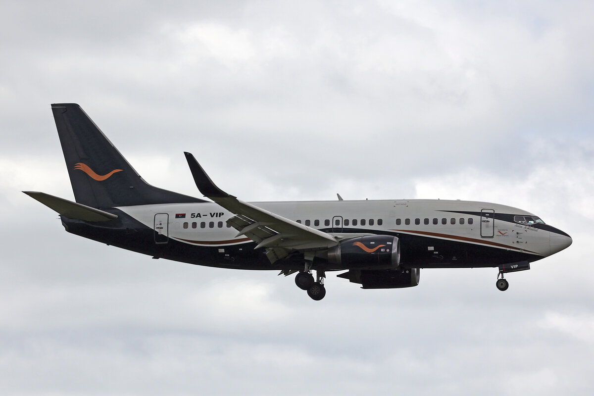 Libyan Express, 5A-VIP, Boeing B737-5Y0, msn: 24898/2079,  Milan M. Alsallal , 15.Juni 2024, ZRH Zürich, Switzerland.