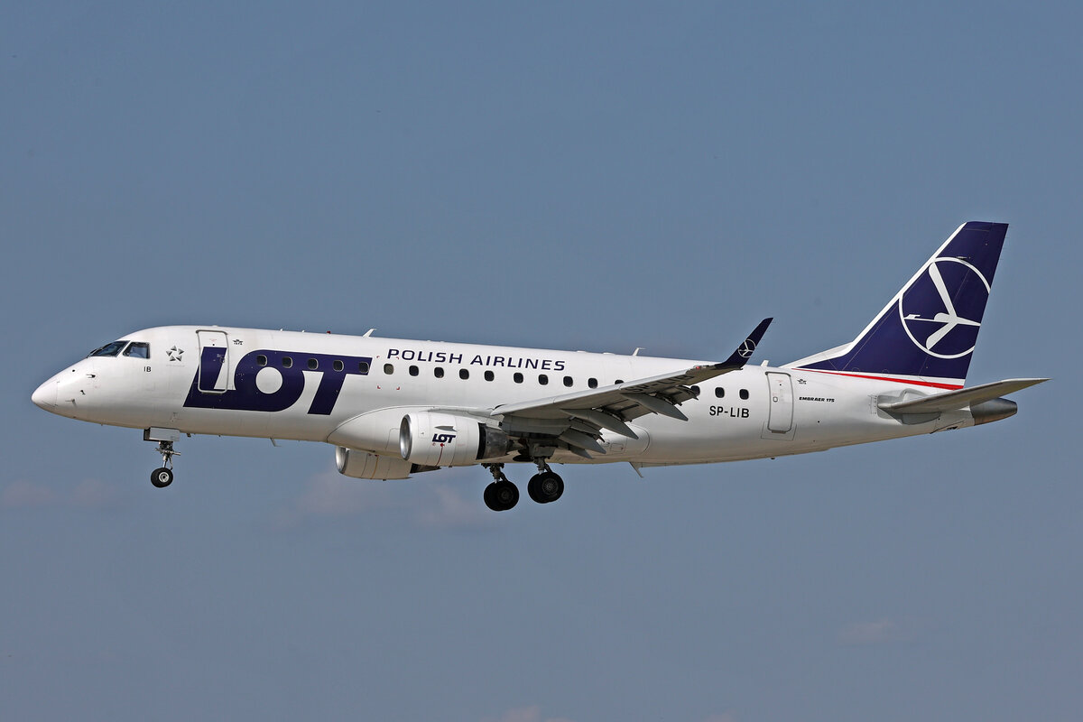 LOT Polish Airlines, SP-LIB, Embraer ERJ-175LR, msn: 17000132, 13.Juni 2024, ZRH Zürich, Switzerland.