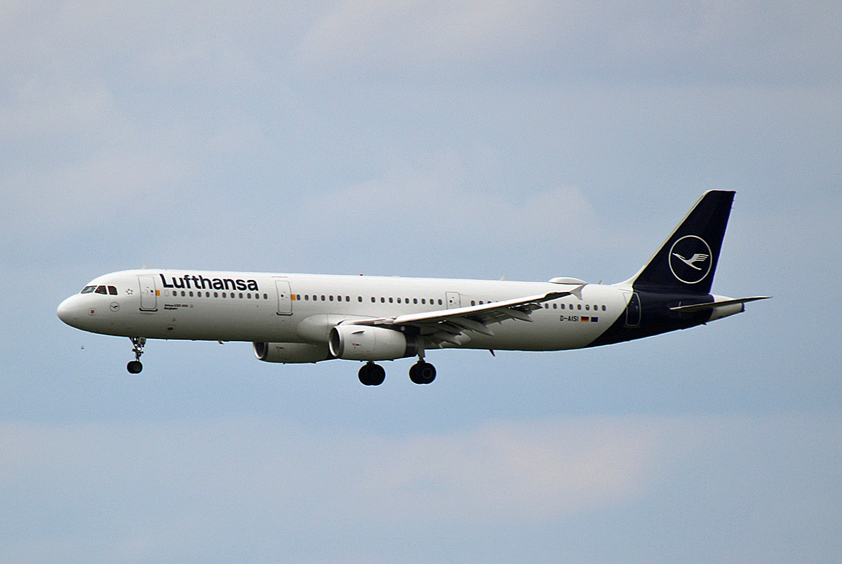 Lufthansa, Airbus A 321-231, D-AISI  Bergheim , BER, 23.06.2024