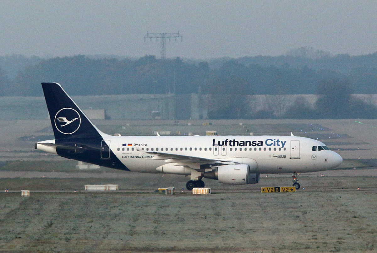 Lufthansa City Airlines, Airbus A 319-112, D-ASTX  Cuxhaven , BER, 03.11.2024