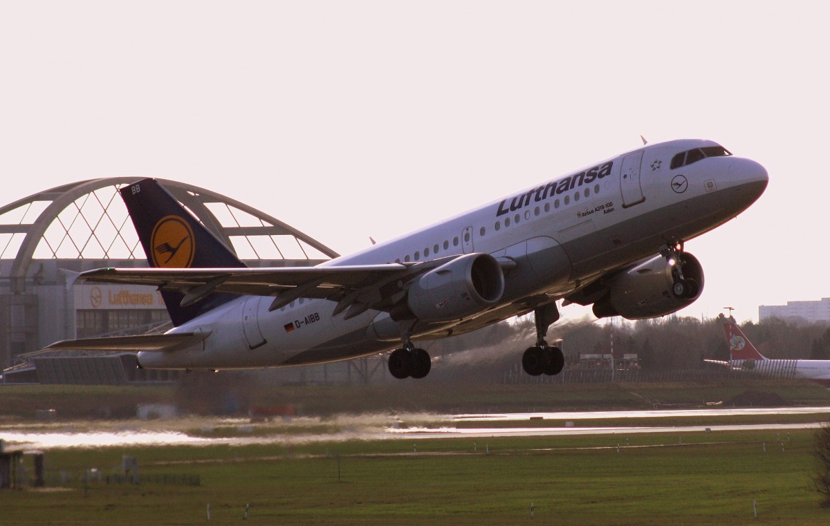 Lufthansa,D-AIBB,(c/n4182),Airbus A319-112,30.11.2013,HAM-EDDH,Hamburg,Germany