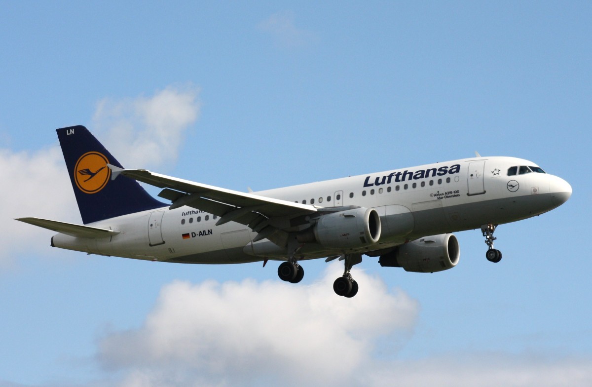 Lufthansa,D-AILN,(c/n700),Airbus A319-114,27.09.2013,HAM-EDDH,Hamburg,Germany