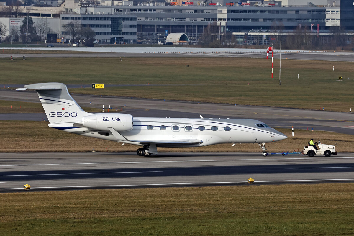 MJet, OE-LVA, Gulfstream G500, msn: 72036, 24.Januar 2025, ZRH Zürich, Switzerland.