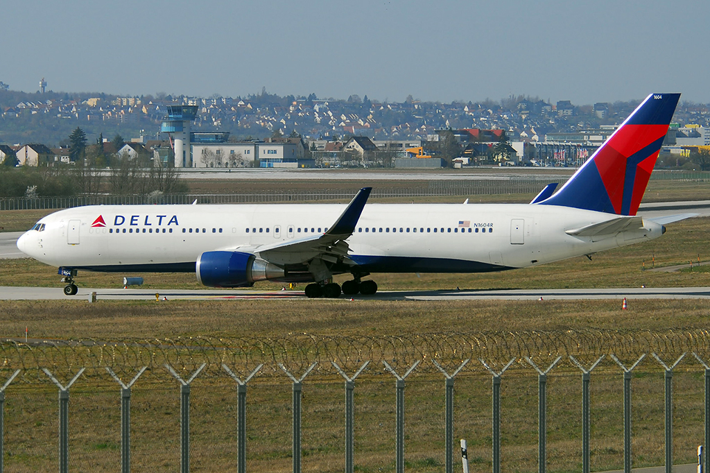 N1604R Boeing 767-332(ER) 21.04.2014