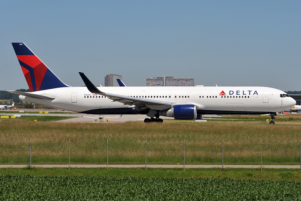 N1609 Boeing 767-332/ER 23.06.2016