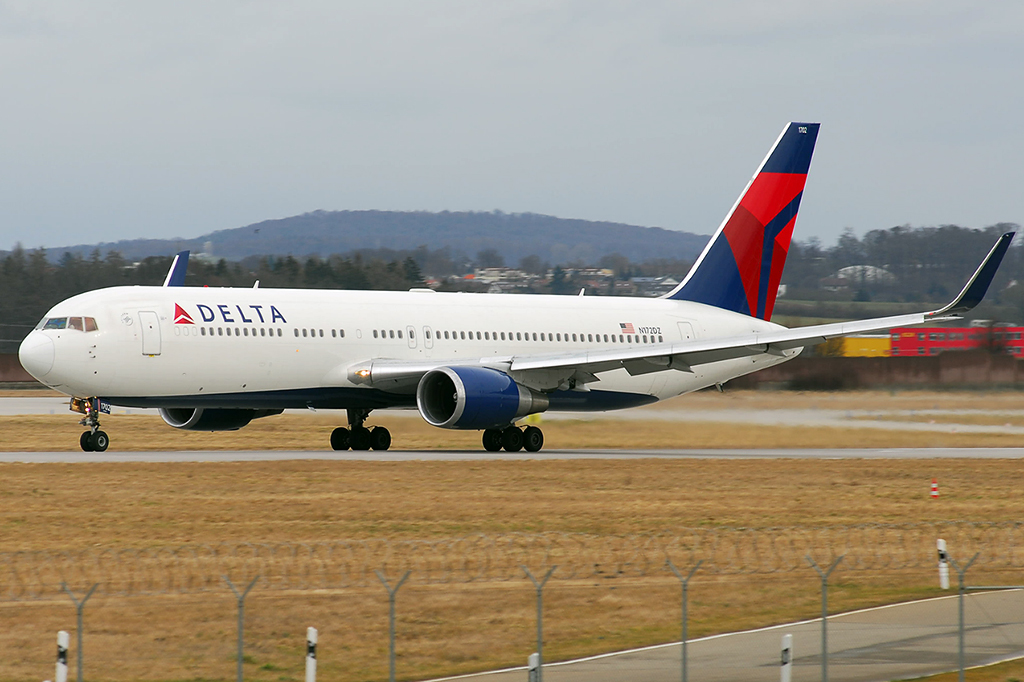 N172DZ Boeing 767-332(ER) 16.02.2014