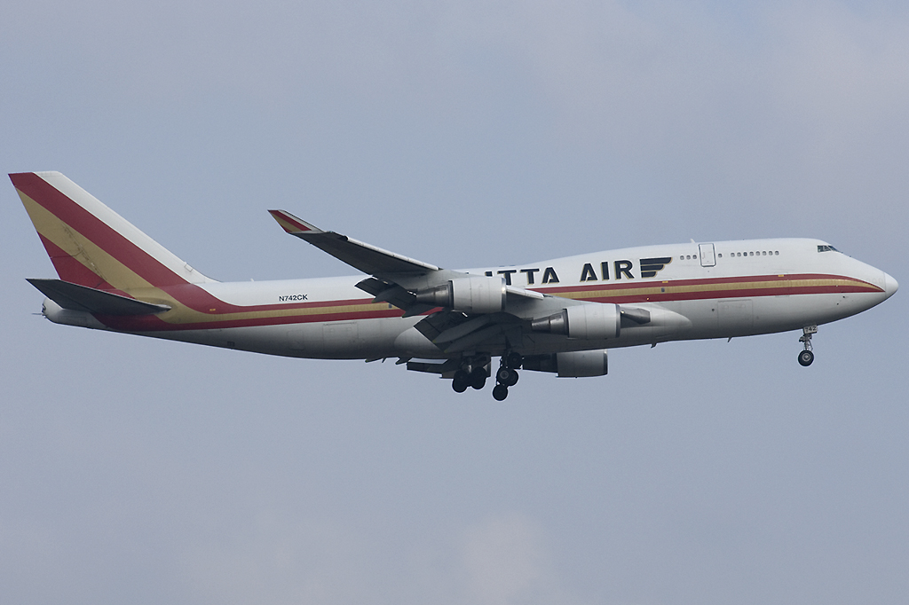 N742CK Boeing 747-446(BCF) 22.02.2013