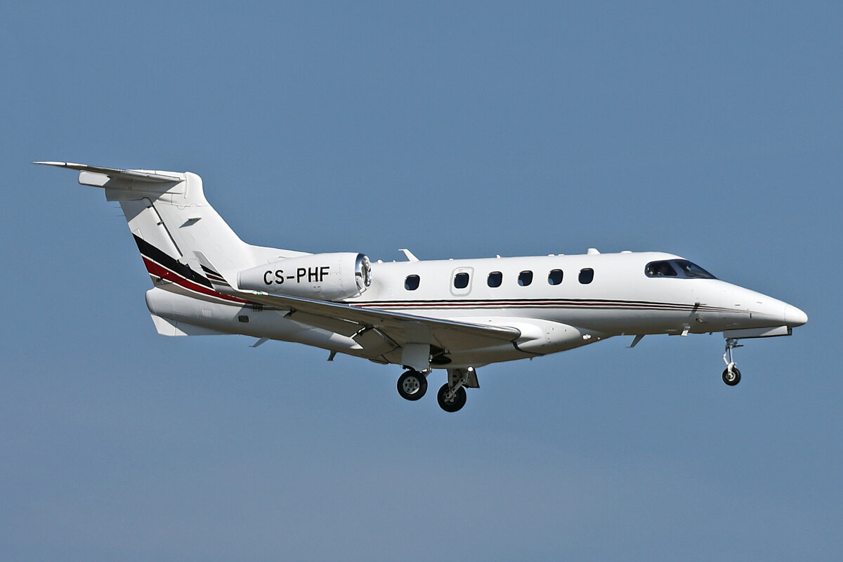 NetJets Europe, CS-PHF, Embraer EMB 505 Phenom 300, msn: 50500260, 04.März 2025, ZRH Zürich, Switzerland.