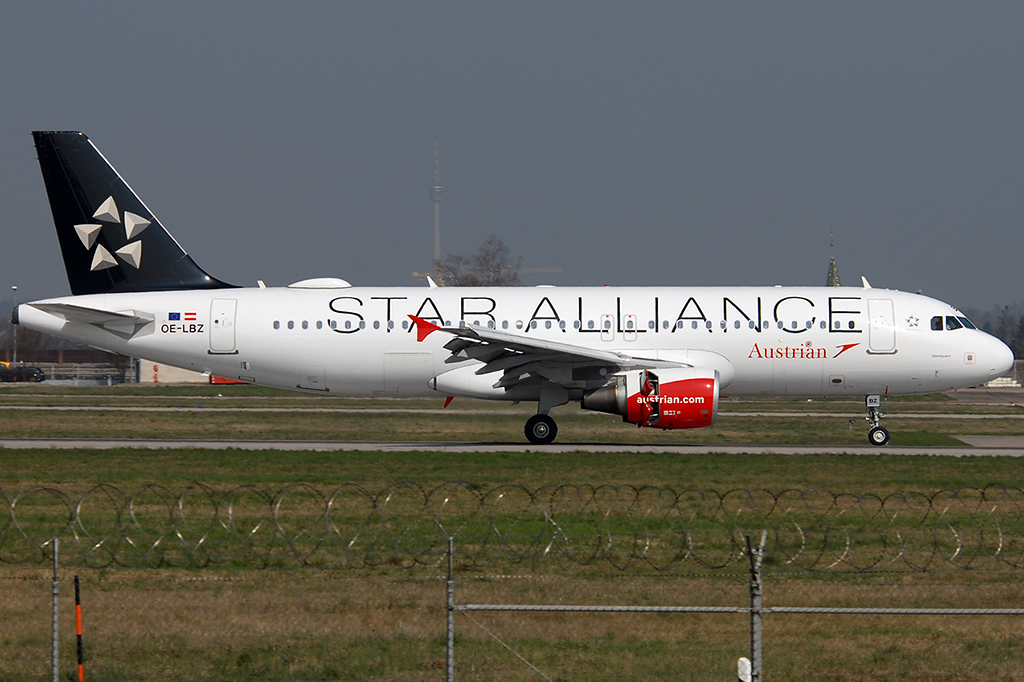 OE-LBZ A320-214 01.04.2019