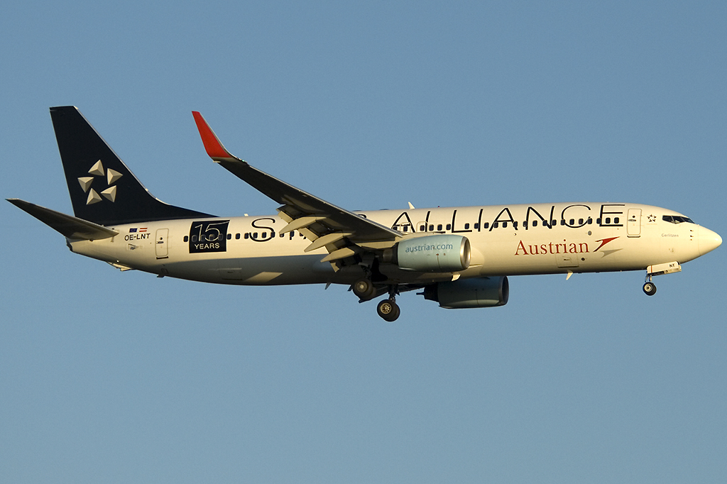 OE-LNT Boeing 737-8Z9 11.10.2012