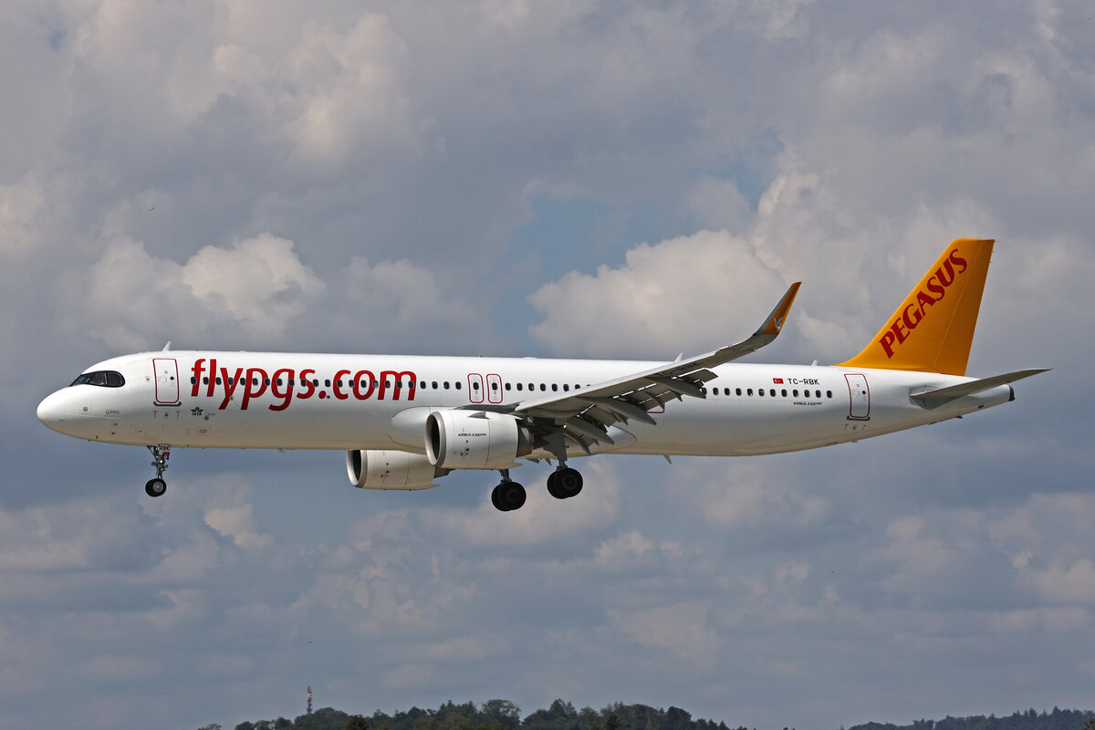 Pegasus Airlines, TC-RBK, Airbus A321-251NX, msn: 10679,  Günes , 13.Juni 2024, ZRH Zürich, Switzerland.