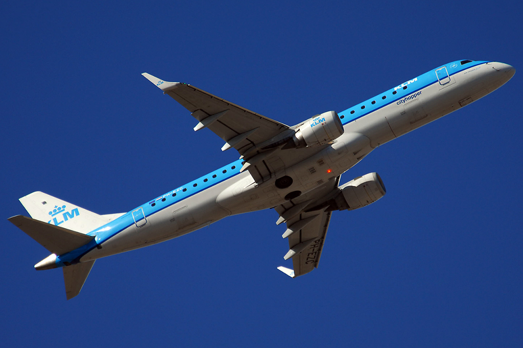 PH-EZC Embraer ERJ-190-100STD 09.03.2014