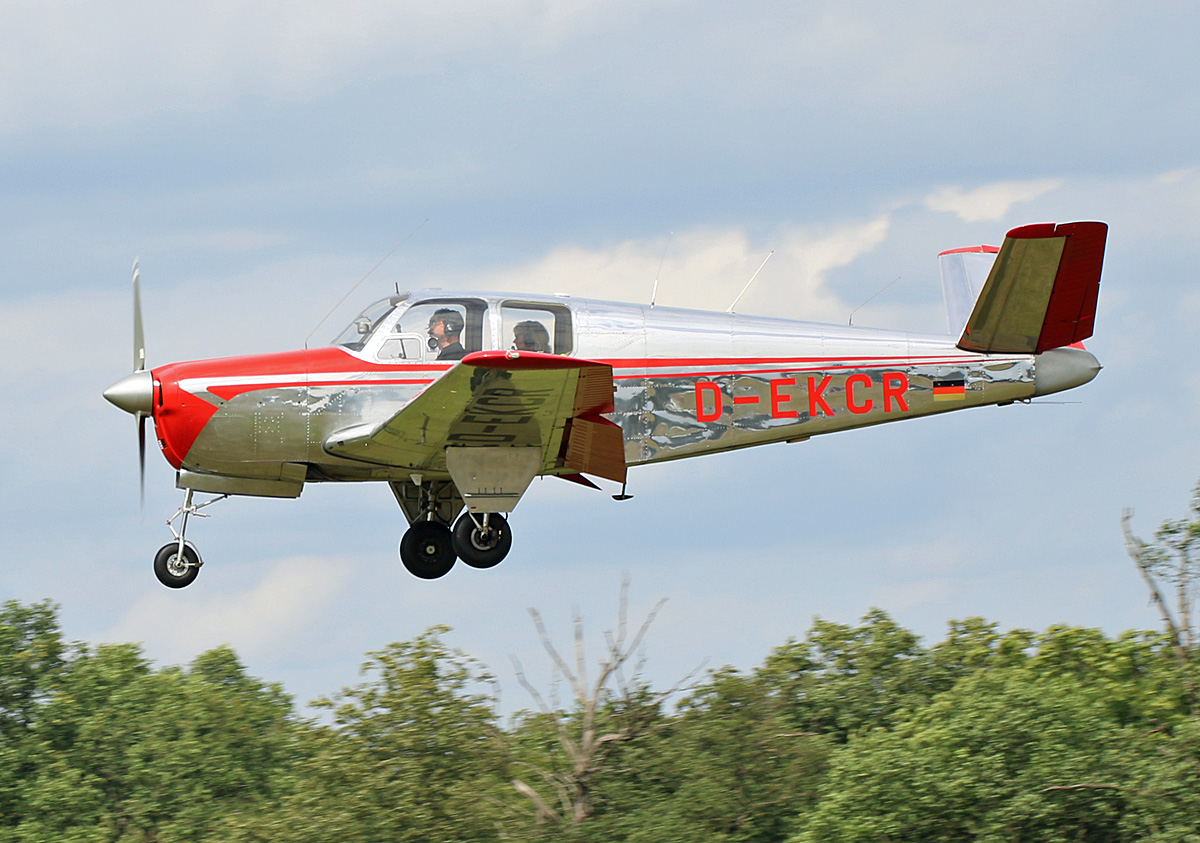 Private Beechcraft B-35 Bonanza, D-EKCR, Flugplatz Bienenfarm, 05.07.2024