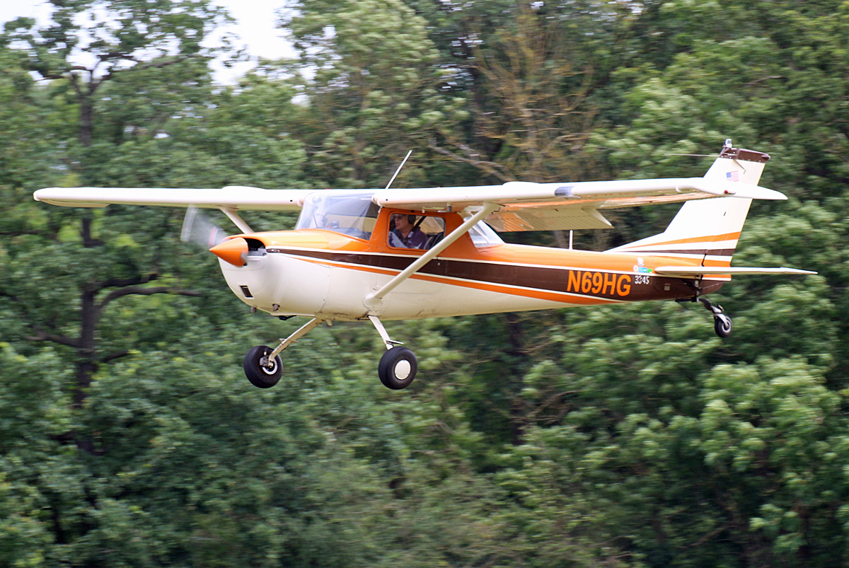 Private Cessna 150G, N69HG, Flugplatz Bienenfarm, 05.07.2024