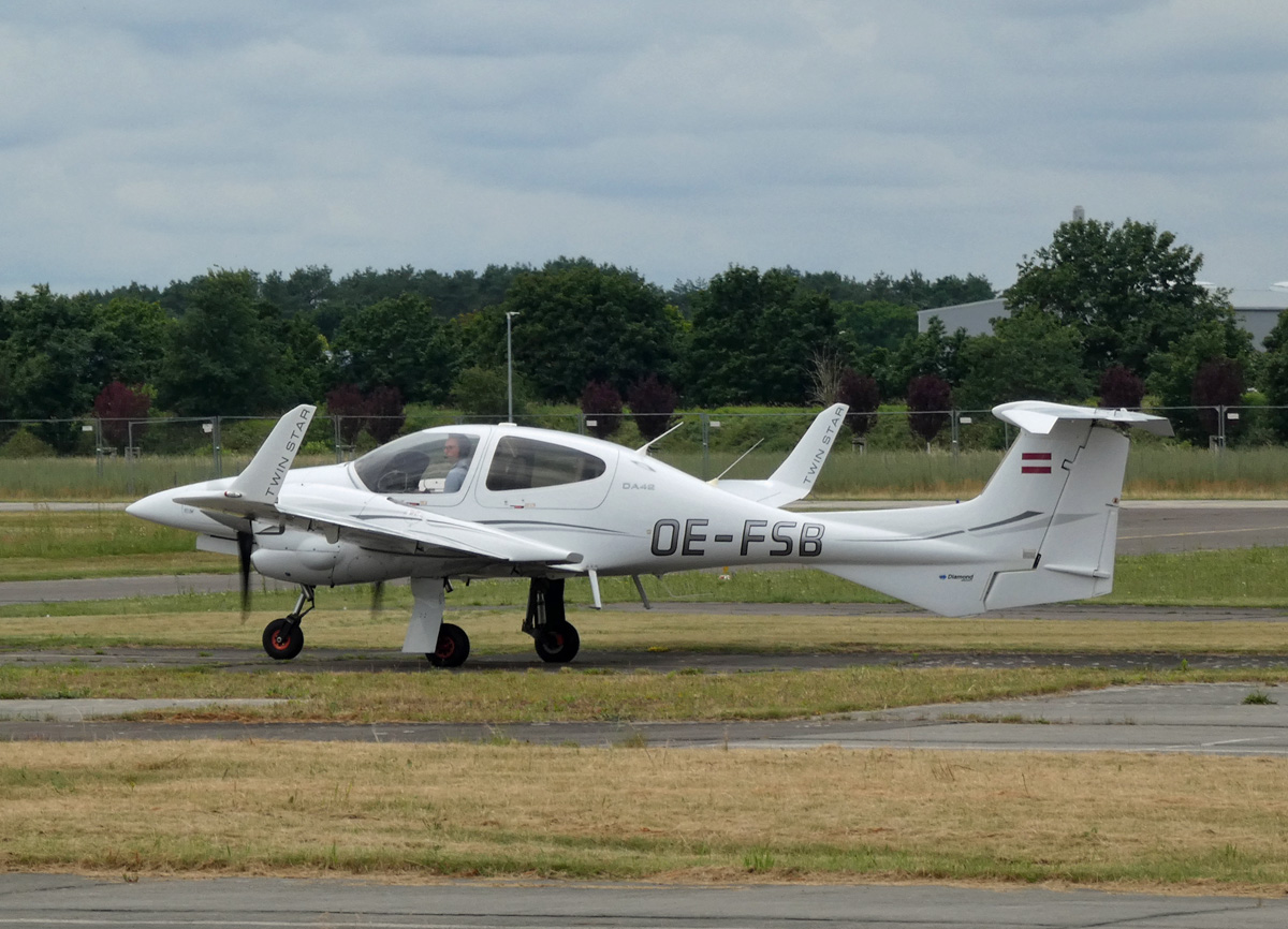 Private Diamond, DA-42, OE-FSB, Flugplatz Strausberg , 21.06.2024