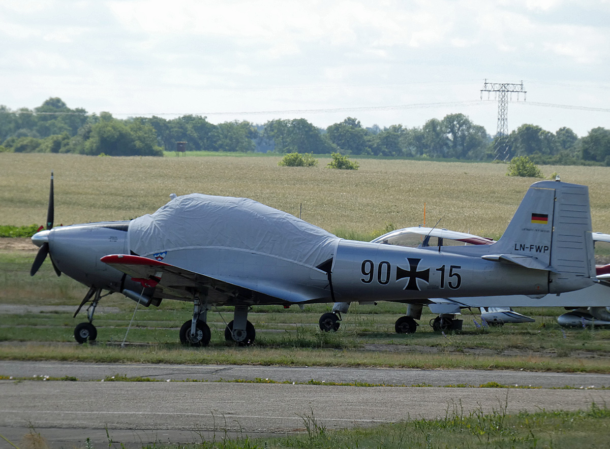 Private Piaggio P-149D, LN-FWP, Flugplatz Strausberg, 09.06.2024