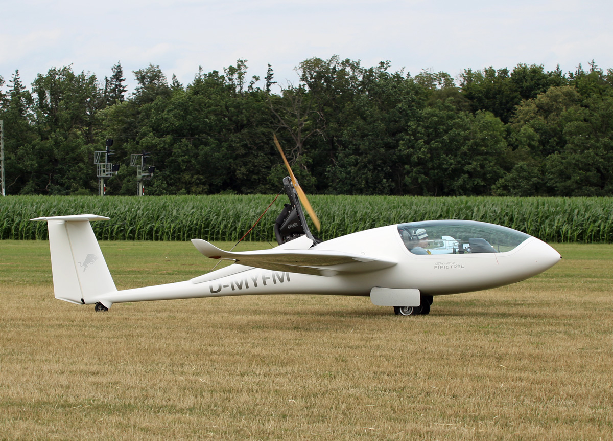 Private Pipistrel Taurus 503, D-MYFM, Flugplatz Bienenfarm, 05.07.2024