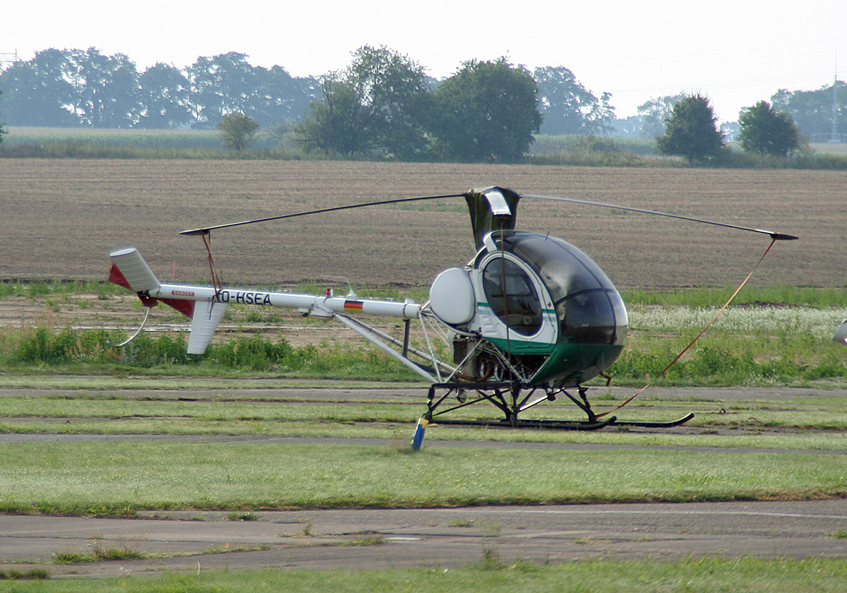 Private Schweizer 300C, D-HSEA, Flugplatz Strausbereg, 09.08.2024