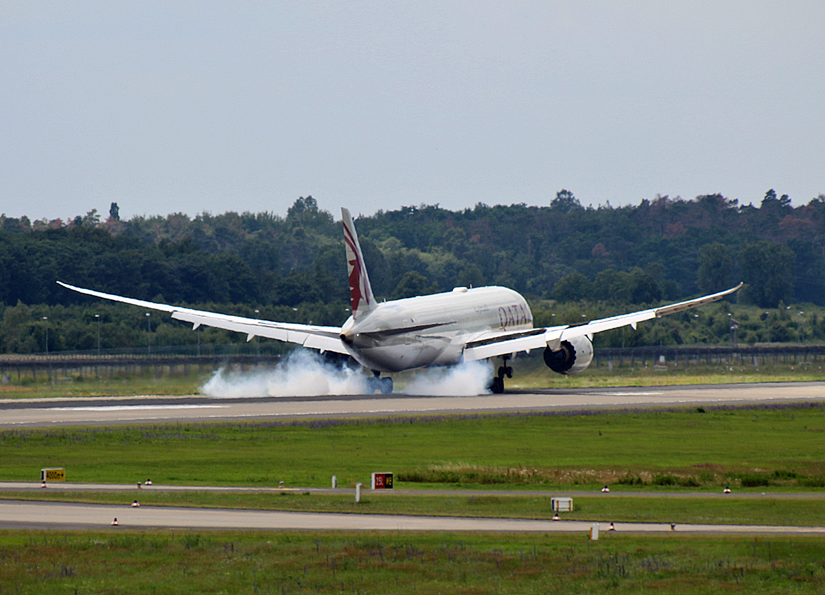 Qatar Airways, Boeing B 787-9 Dreamliner, A7-BHP, BER, 23.06.2024