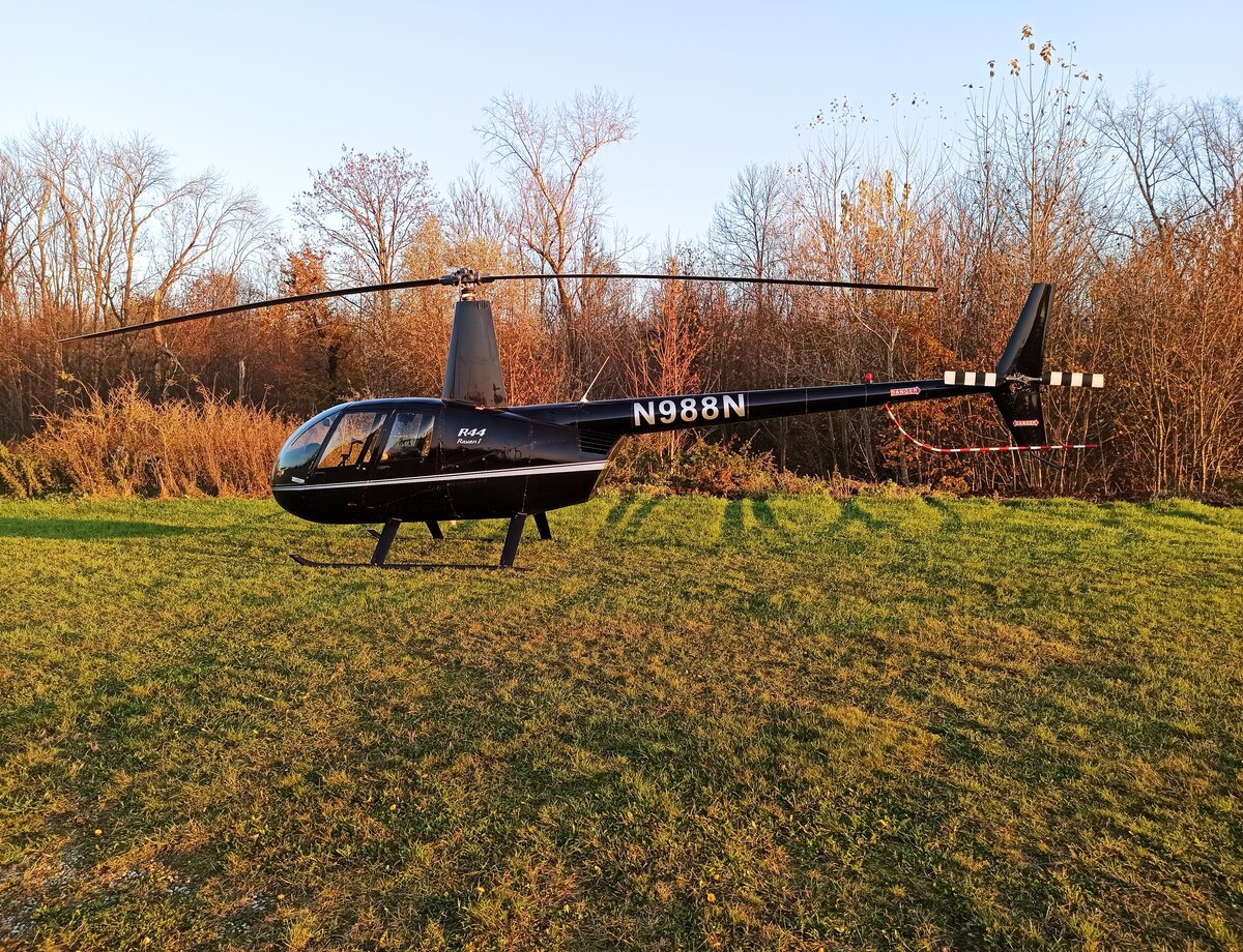 Robinson Raven I, R44, N988N, Flugplatz Moosburg auf der Kippe (EDPI), 16.11.2024