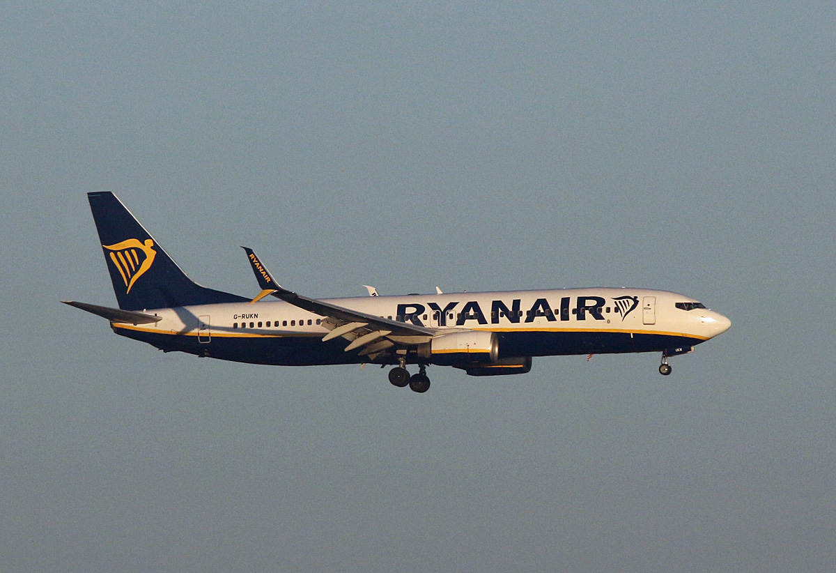 Ryanair UK, Boeing B 737-8AS, G-RUKN, BER, 19.01.2025