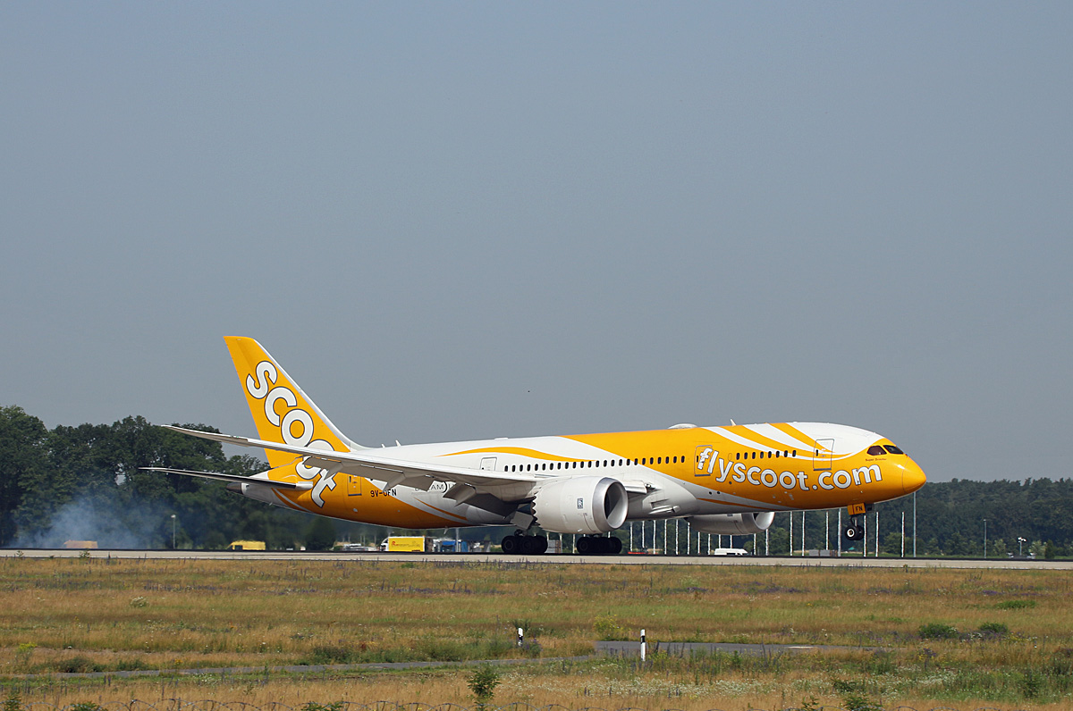 Scoot, Boeing B 787-8 Dreamliner, 9V-OFN, BER, 21.06.2024