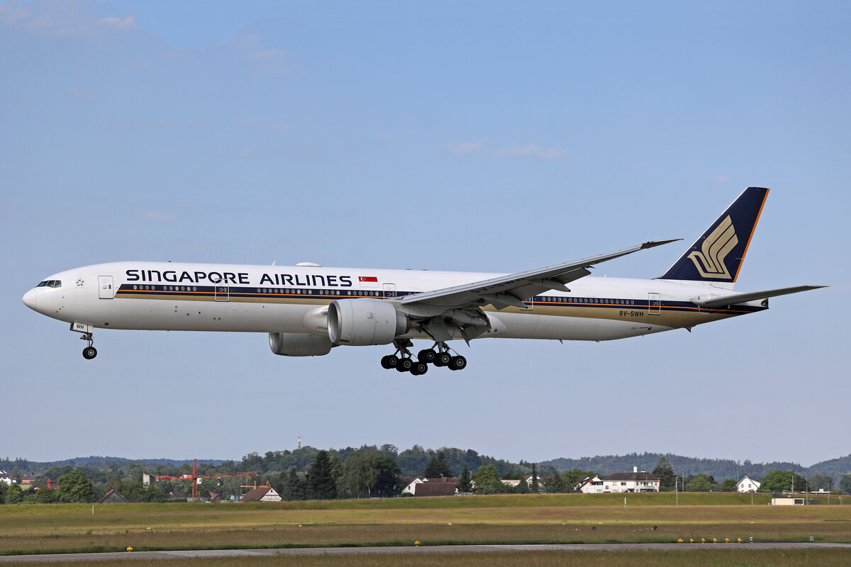 Singapore Airlines, 9V-SWH, Boeing B777-312ER, msn: 34573/615, 13.Juni 2024, ZRH Zürich, Switzerland.