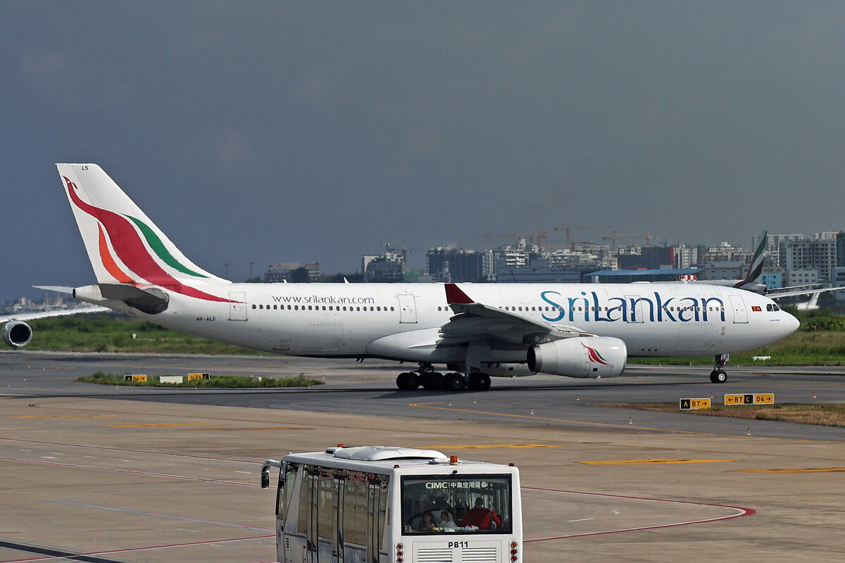 SriLankan Airlines, 4R-ALS, Airbus A330-243, msn: 1008, 22.Dezember 2024, MLE Malé, Maldives.