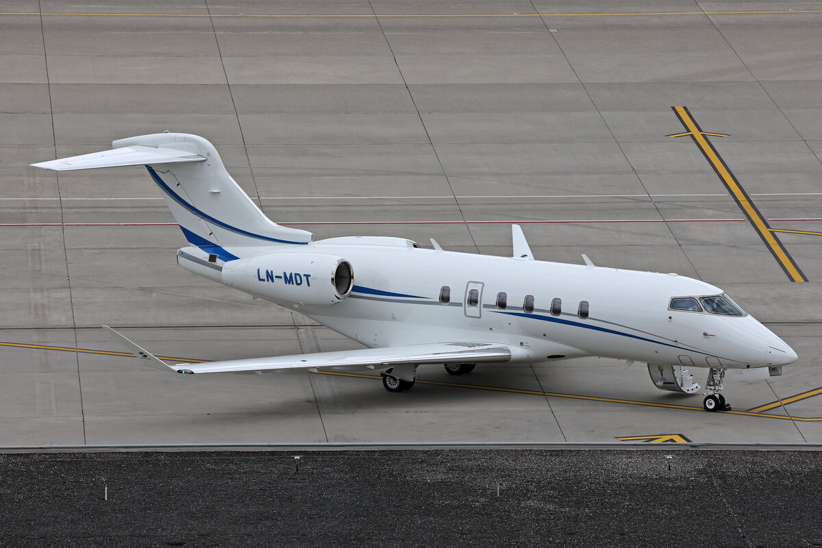 Sundt Air, LN-MDT, Bombardier Challenger 350, msn: 20883, 22.Juni 2024, ZRH Zürich, Switzerland.