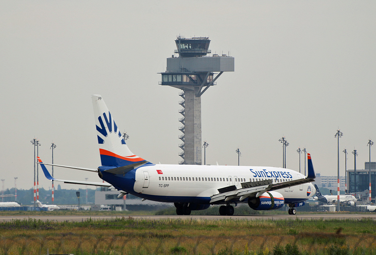 SunExpress, Boeing B 737-8MA, TC-SPP, BER, 21.06.2024