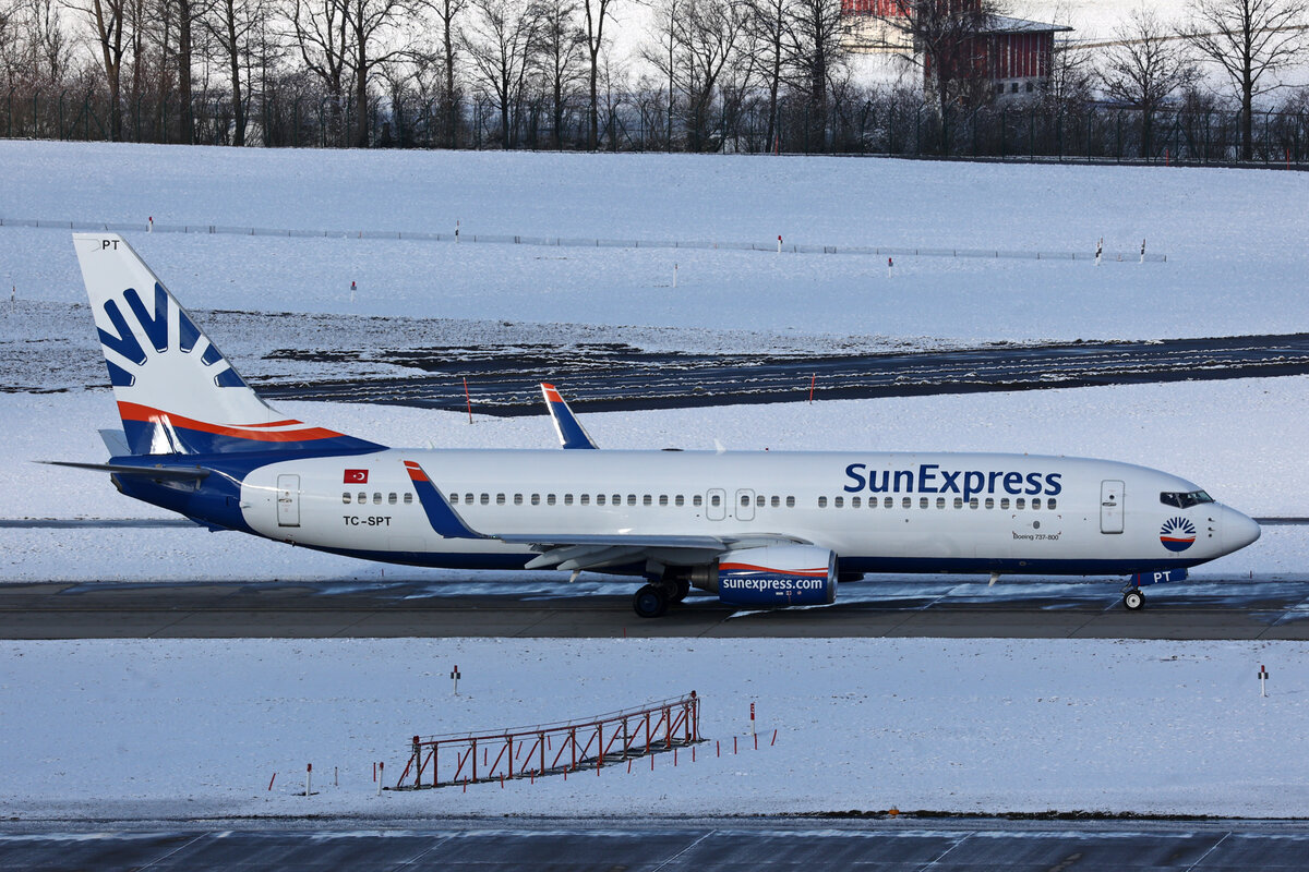 SunExpress, TC-SPT, Boeing B737-8U3, msn: 30144/3249, 19.Januar 2024, ZRH Zürich, Switzerland.