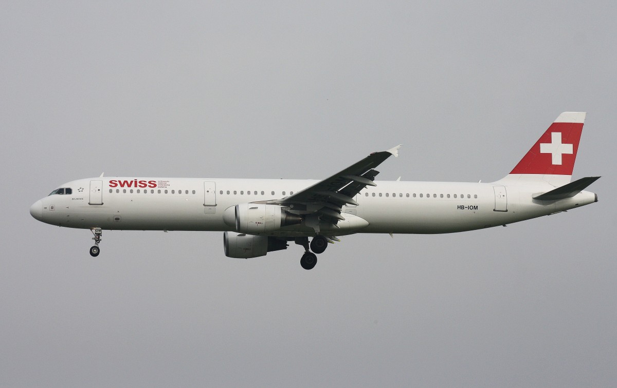 Swiss,HB-IOM,(c/n4534),Airbus A321-212,28.06.2014,HAM-EDDH,Hamburg,Germany