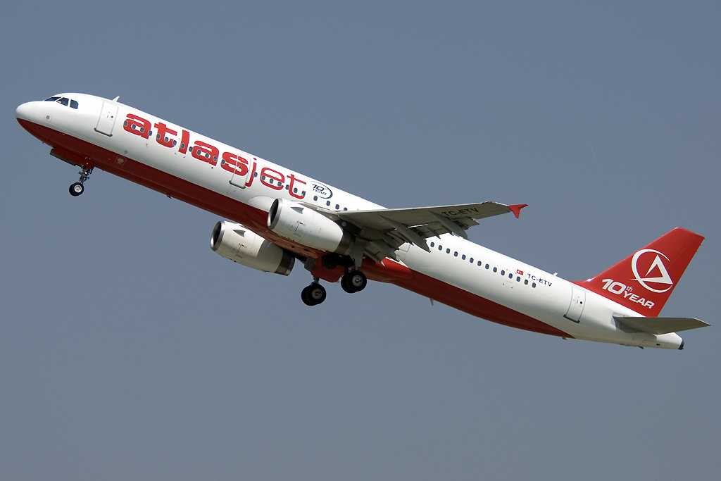 TC-ETV Airbus A321-231 24.05.2013