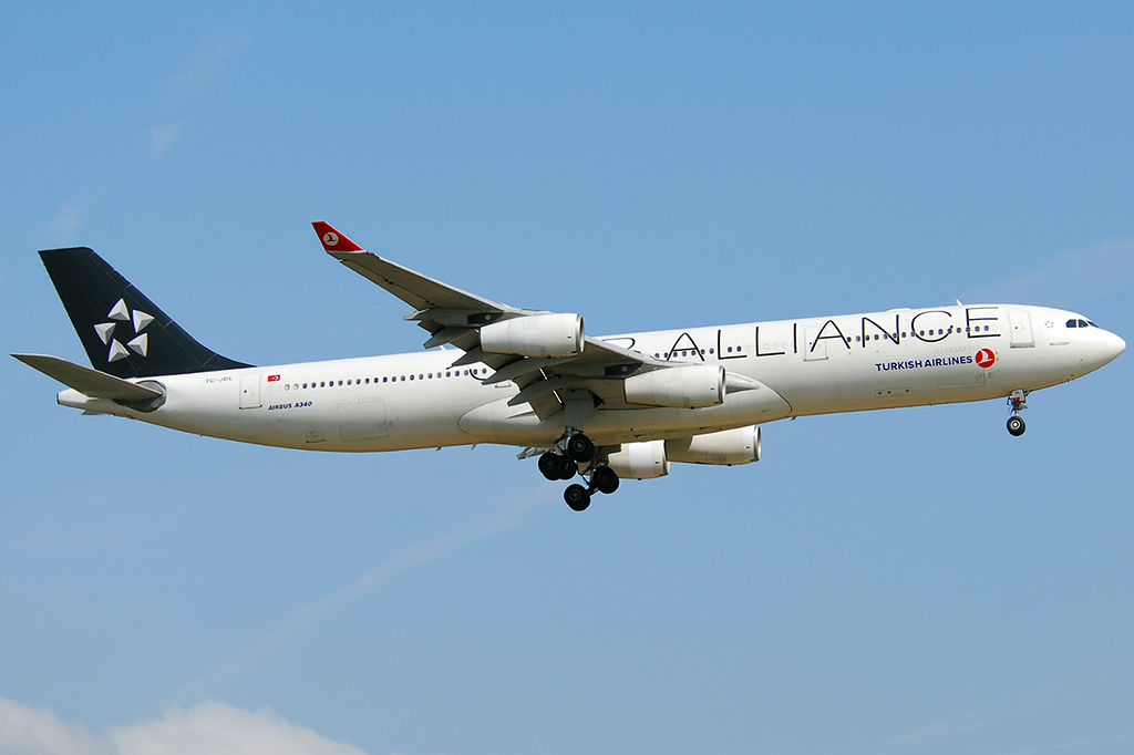 TC-JDL Airbus A340-311 11.07.2013