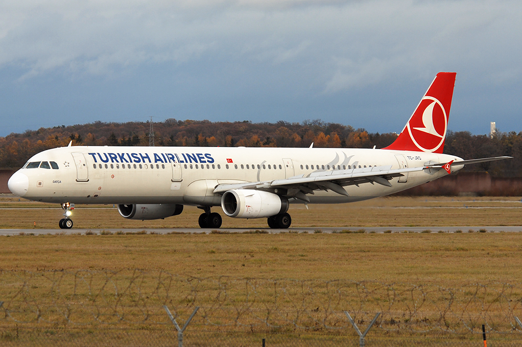 TC-JRS Airbus A321-231 02.12.2018