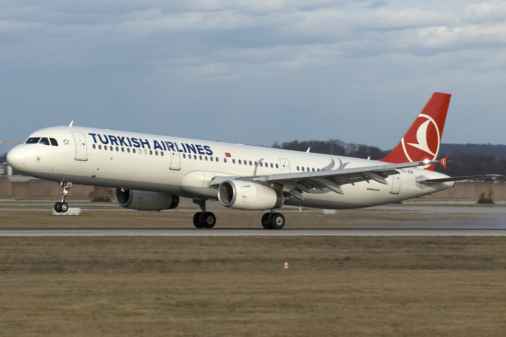 TC-JSA  Airbus A321-231 25.12.2012