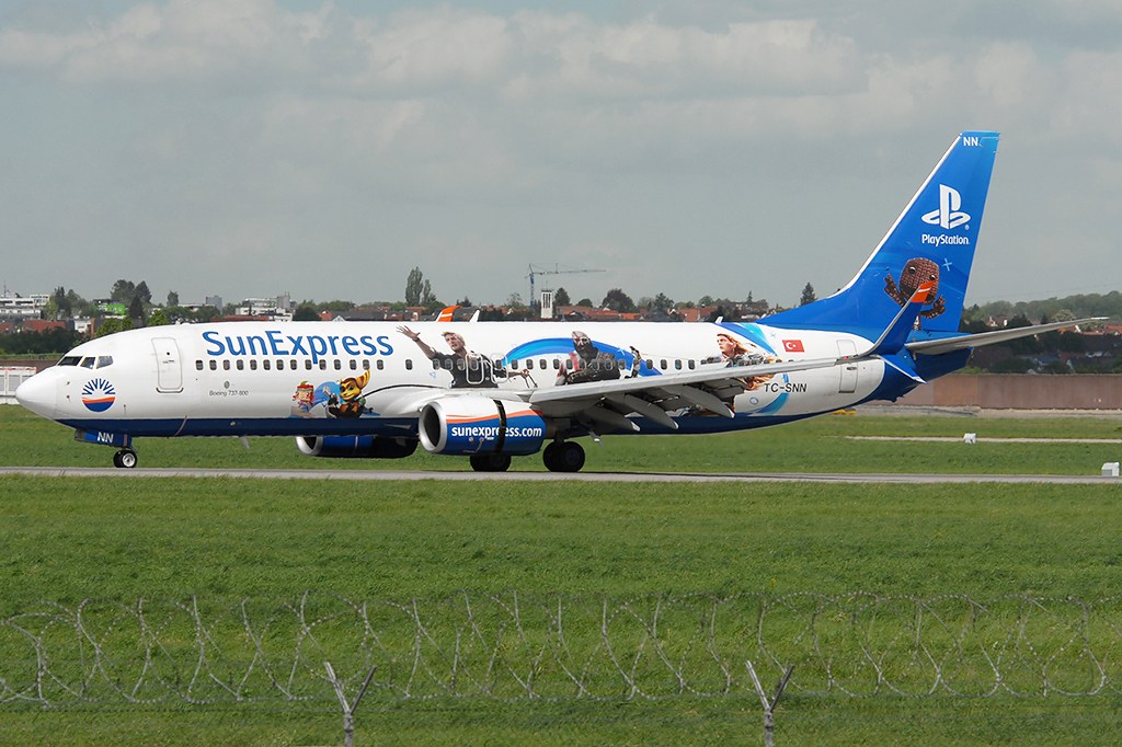 TC-SNN Boeing 737-8HC 30.04.2018