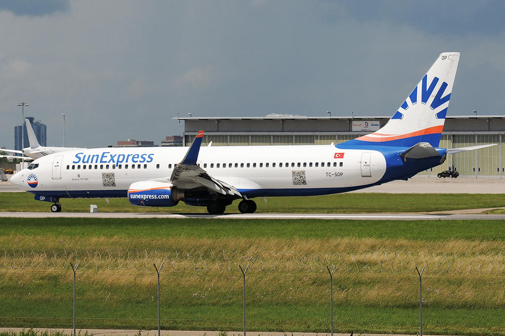 TC-SOP Boeing 737-8AS 28.06.2020