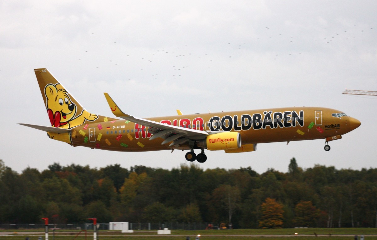 TUIfly,D-ATUD,(c/n34685),Boeing 737-8K5(WL),19.10.2013,HAM-EDDH,Hamburg,Germany(Bemalung:Haribo Goldbren)