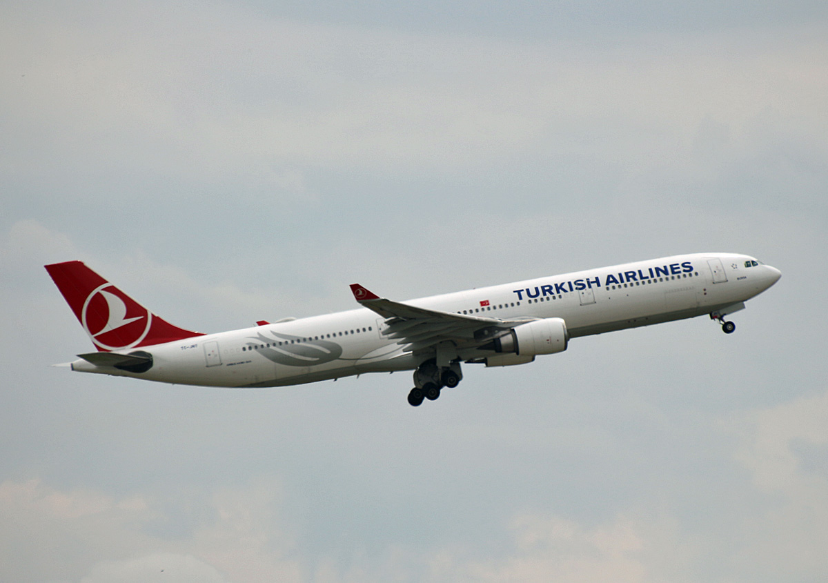 Turkish Airlines, Airbus A 330-303, TC-JNT, BER, 27.05.2024