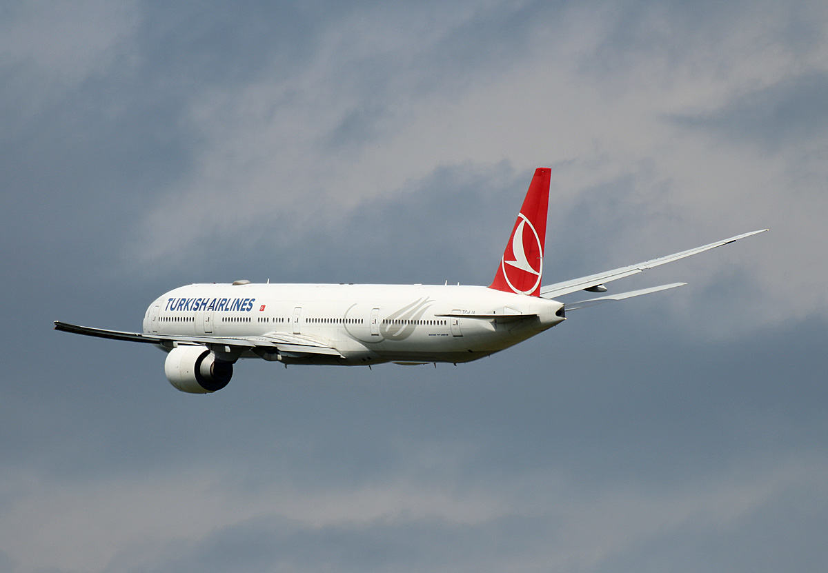 Turkish Airlines, Boeing B 777-3F2, TC-LJA, BER, 27.05.2024