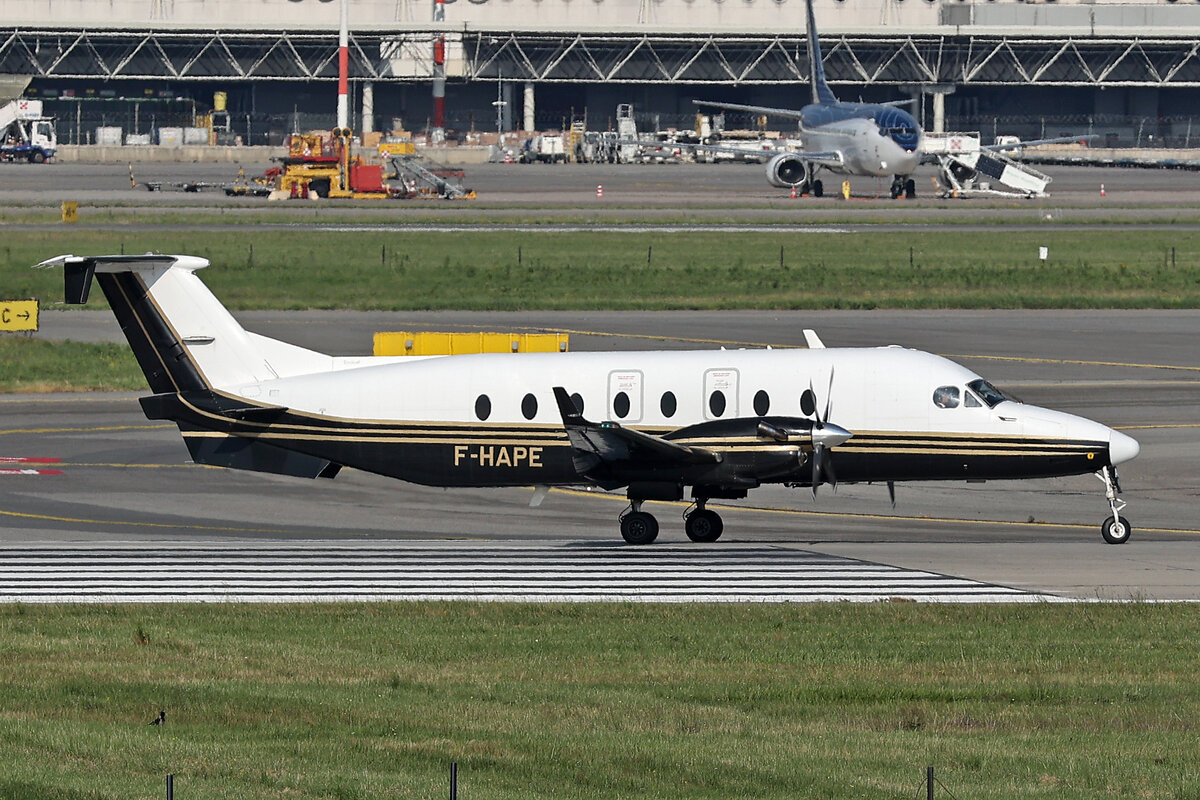 Twin Jet, F-HAPE, Beechcraft 1900D, msn: UE367, 10.Juli 2024, MXP Milano Malpensa, Italy.