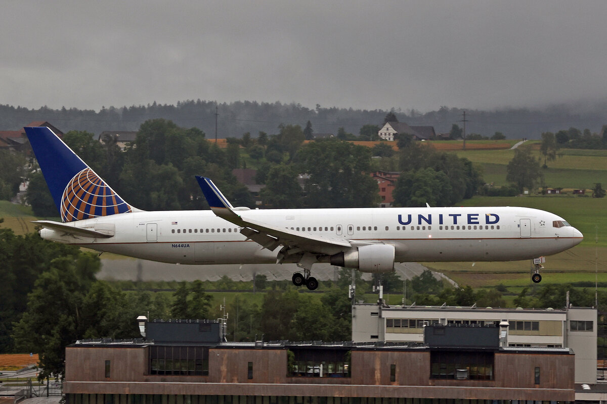 United Airlines, N644UA, Boeing B767-322ER, msn: 25094/369, 15.Juni 2024, ZRH Zürich, Switzerland.