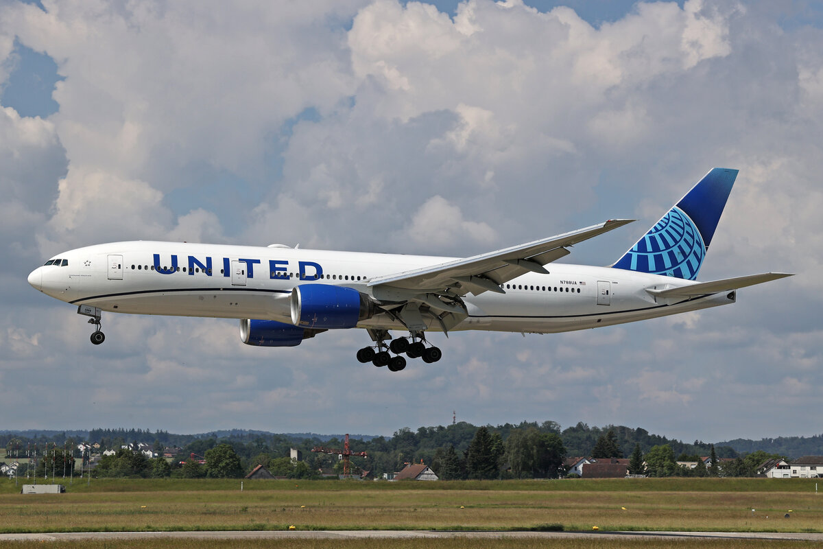 United Airlines, N788UA, Boeing B777-222ER, msn: 26942/82, 13.Juni 2024, ZRH Zürich, Switzerland.