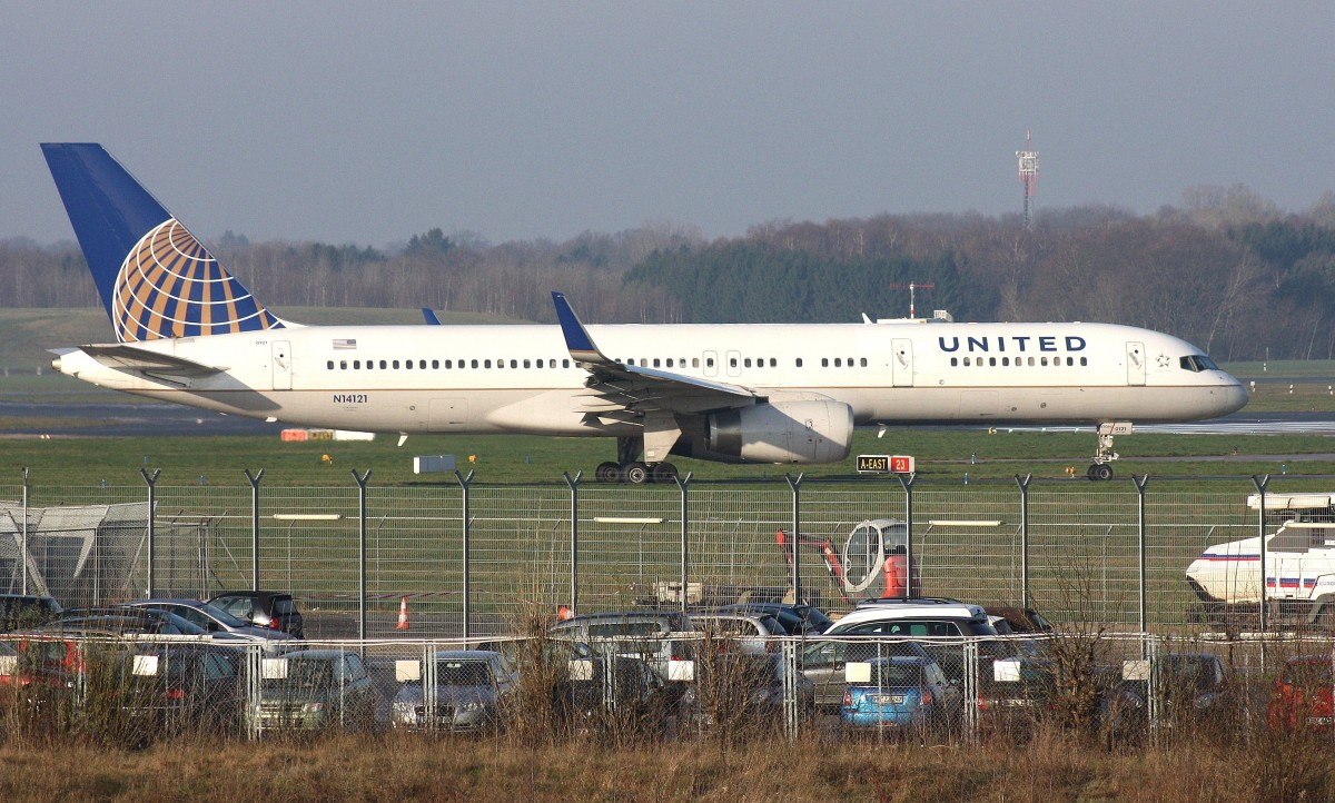 United Airlines,N14121,(c/n27563),Boeing 757-224(WL),23.03.2014,HAM-EDDH,Hamburg,Germany