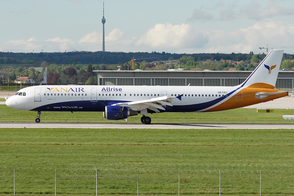 UR-COJ Airbus A321-212 28.04.2019