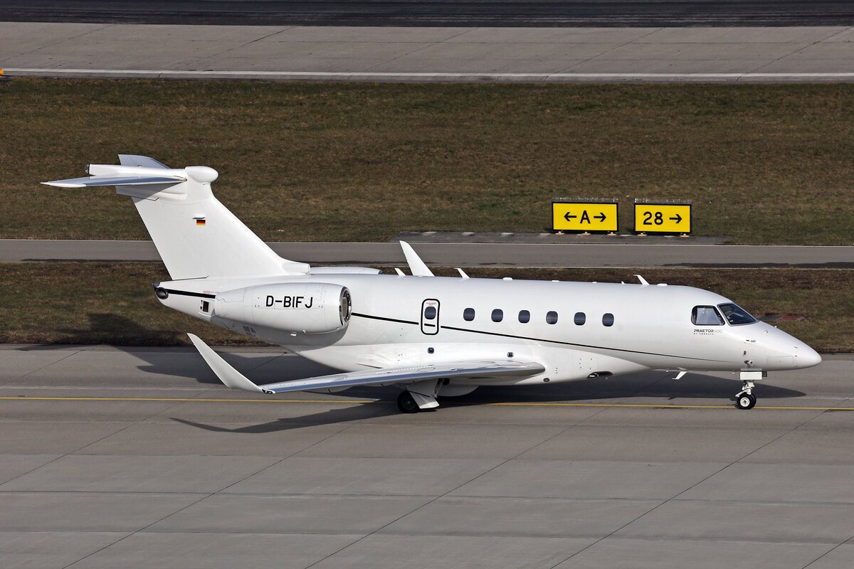 VistaJet, D-BIFJ, Embraer EMB-550 Praetor 600, msn: 55020216, 24.Januar 2025, ZRH Zürich, Switzerland.