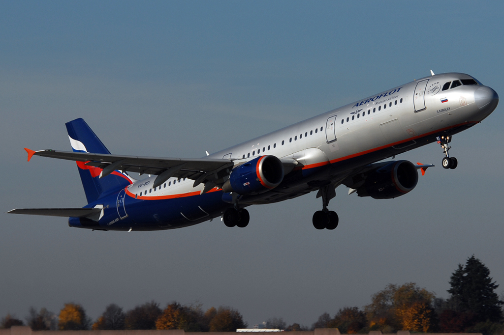 VQ-BEI Airbus A321-211 23.11.2014