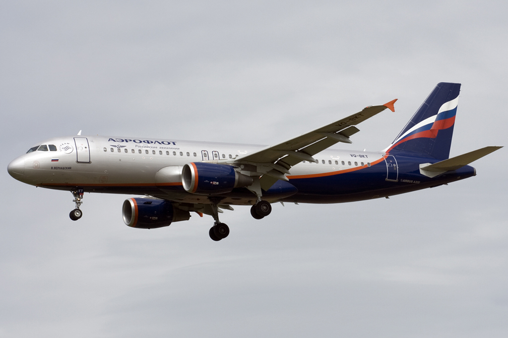 VQ-BKT Airbus A320-214 25.08.2014