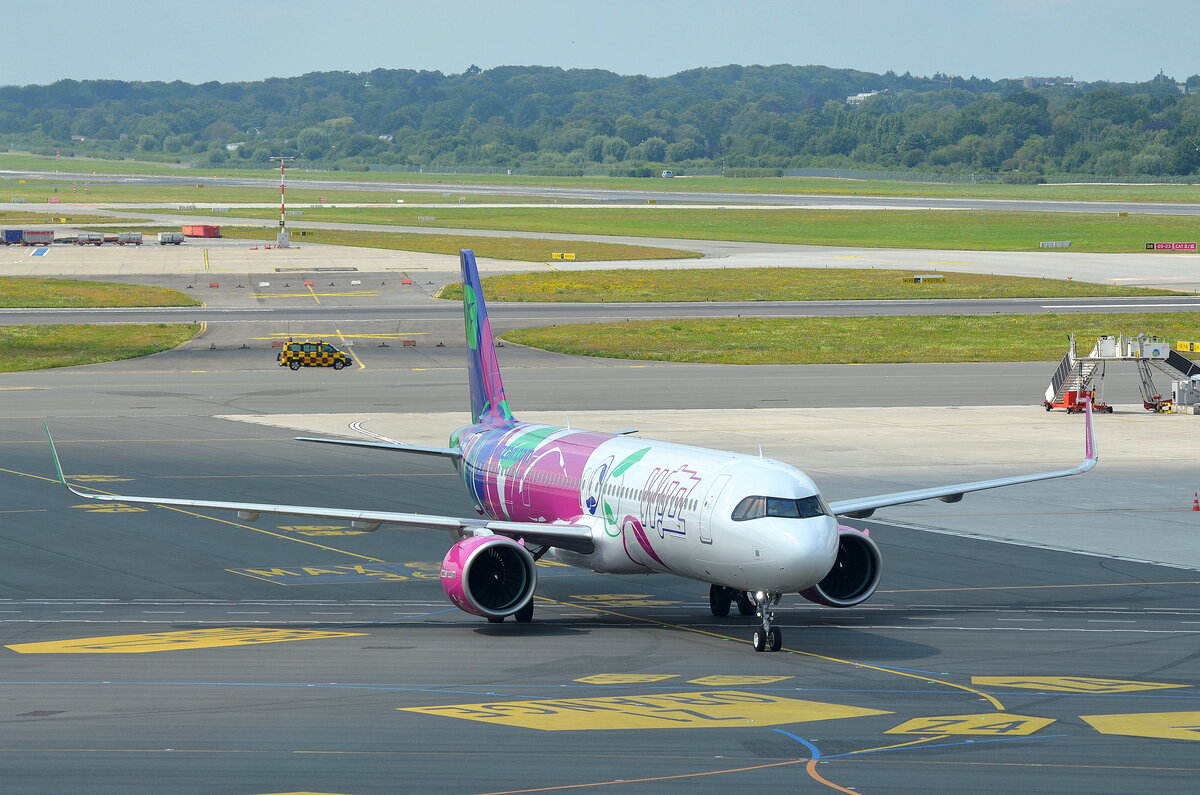 Wizz Air Malta,Airbus A321-271NX,9H-WNM (Fly the Greenest Livery),HAM-EDDH,Hamburg,27.07.24  